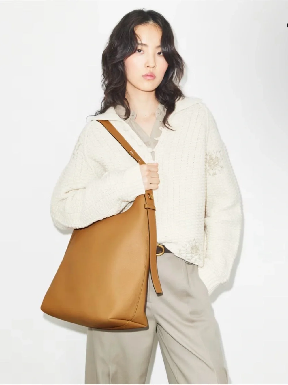 Tory Burch leather romy  Shoulder Bag in Tan